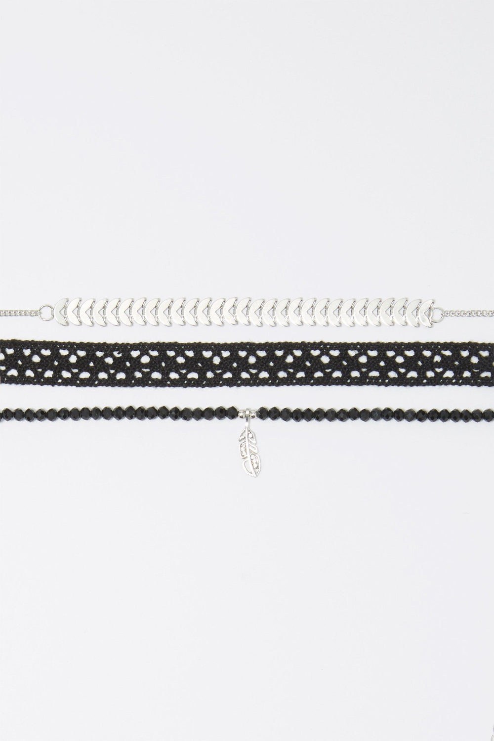 Women Ensemble de colliers ras du cou crochetés avec pierres du Rhin et breloques de plumes (3 unités) Argent
