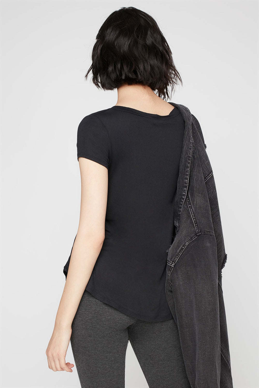 Women Pocket V-Neck T-Shirt Black