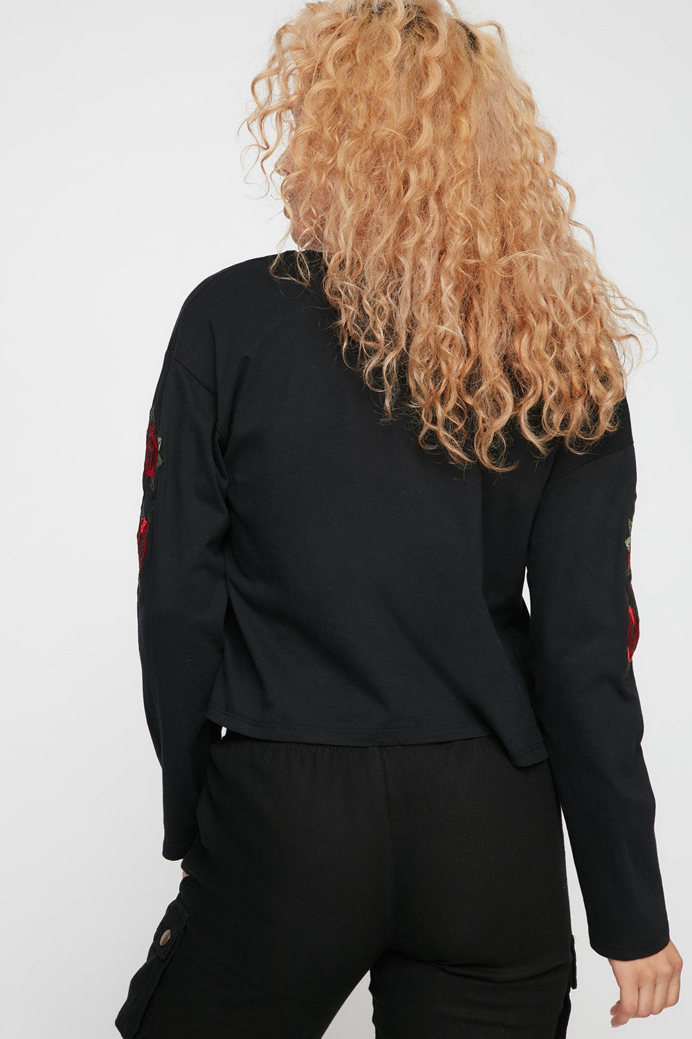 Women Rose Embroidered Cropped Graphic Long Sleeve Black