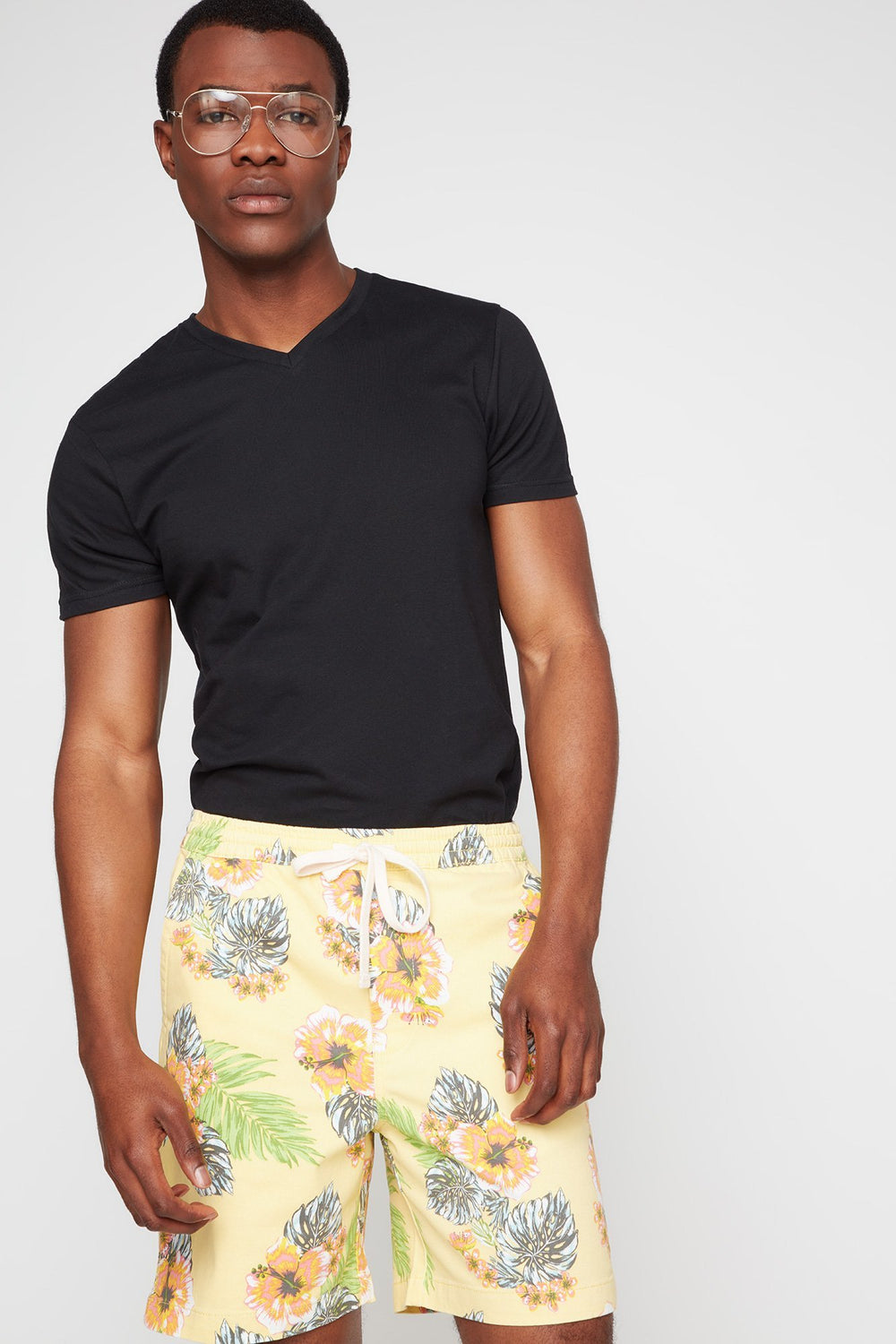 Men Basic V-Neck T-Shirt Black