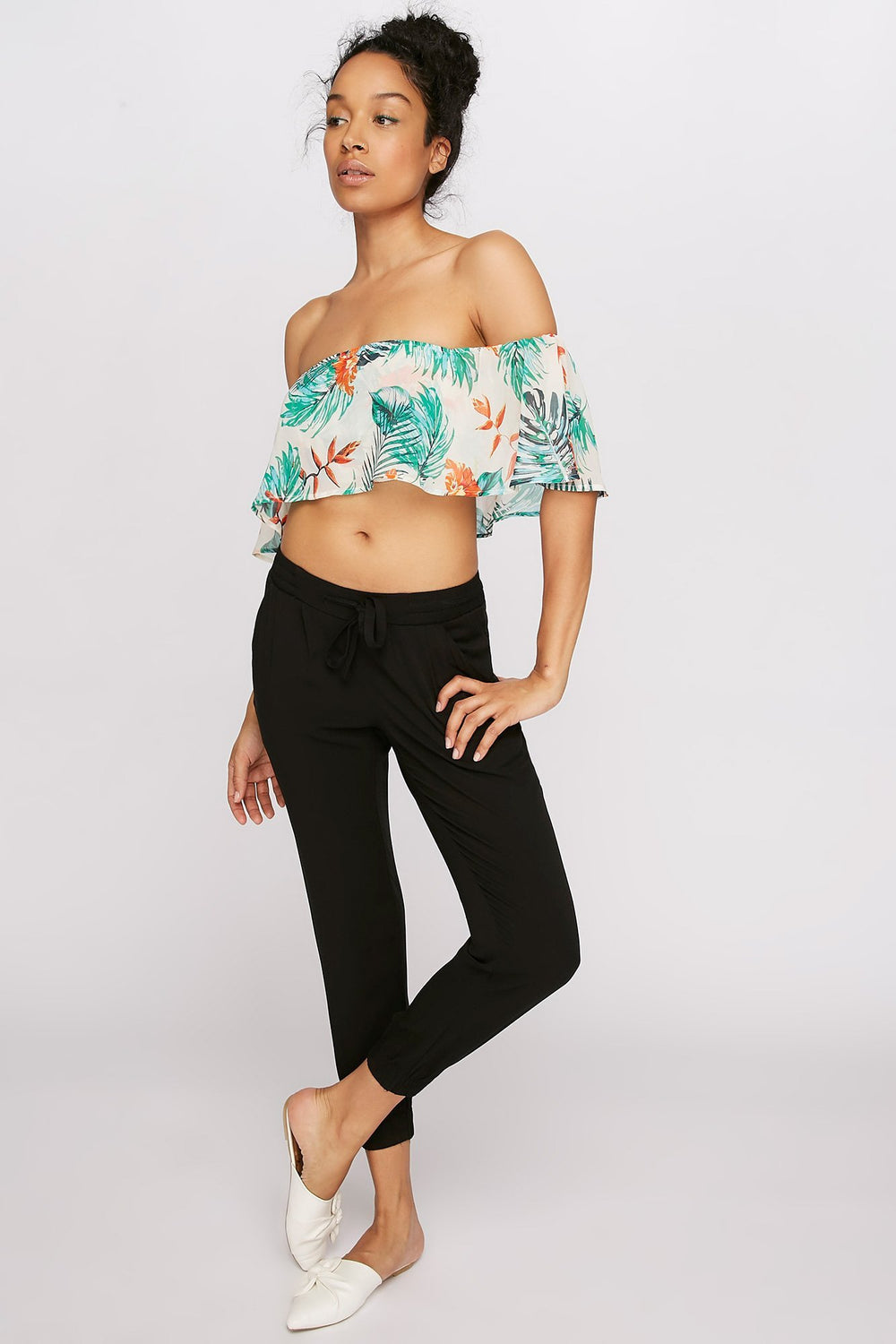 Women Lightweight Drawstring Roll-Up Pant Black