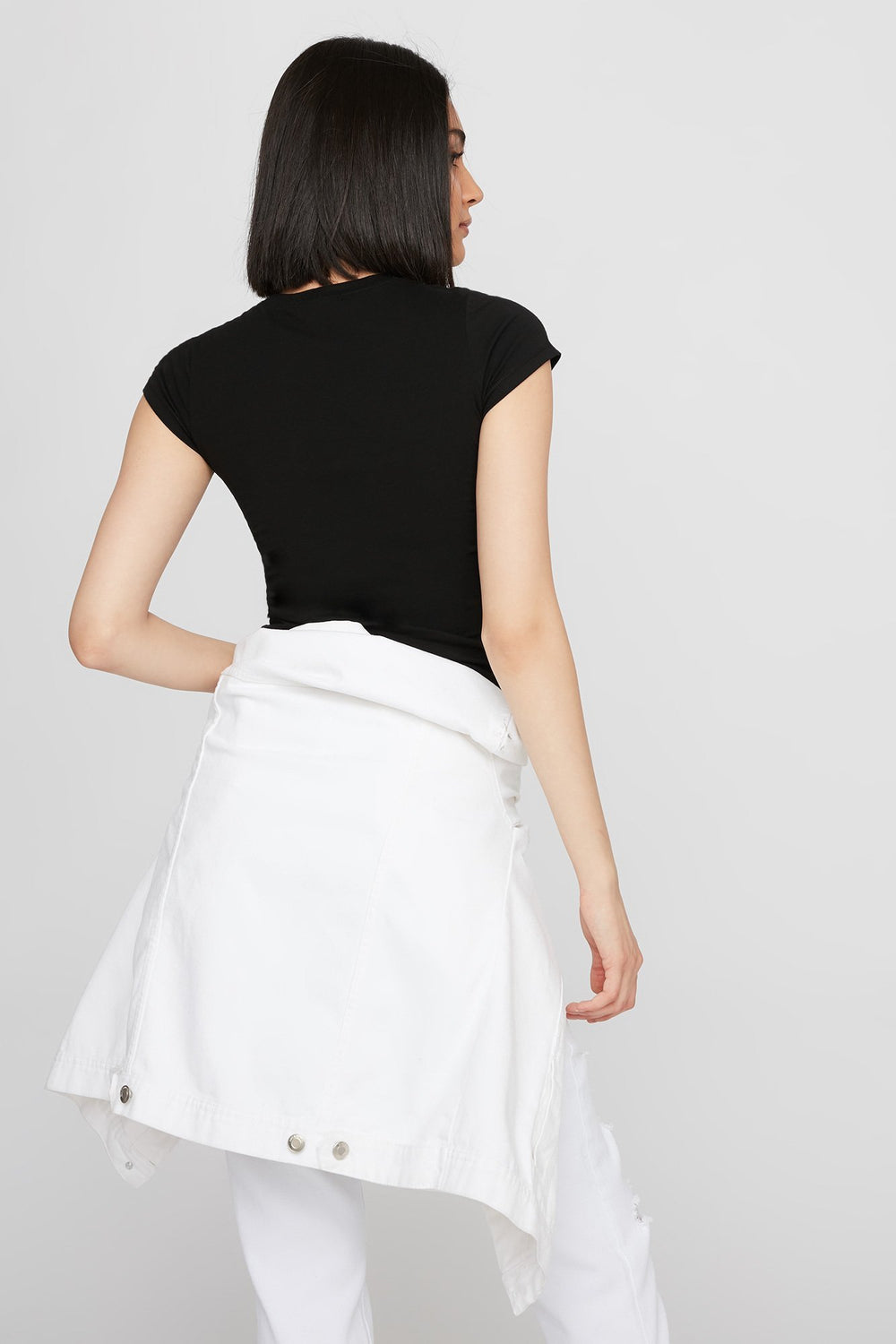 Women Longline Basic Scoop Neck T-Shirt Black