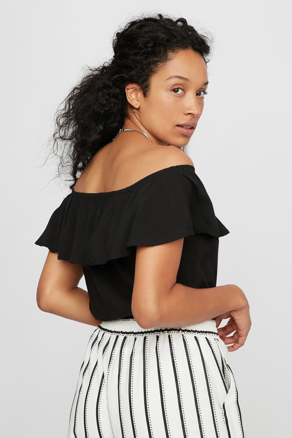 Women Off The Shoulder Button-Up Ruffle Cropped Blouse Black