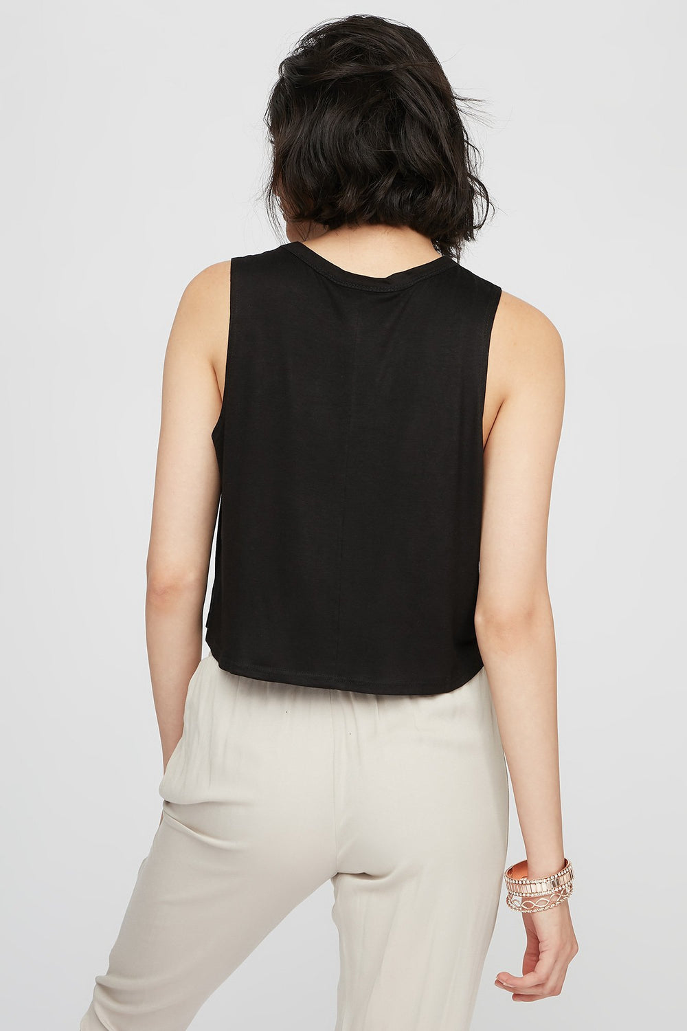 Women Queen Graphic Cropped Tank Black