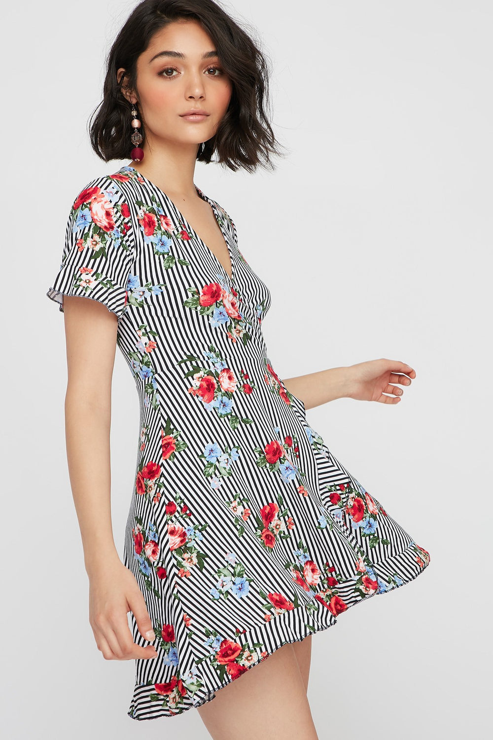 Women Faux-Wrap Floral Printed Ruffle Dress Black with White