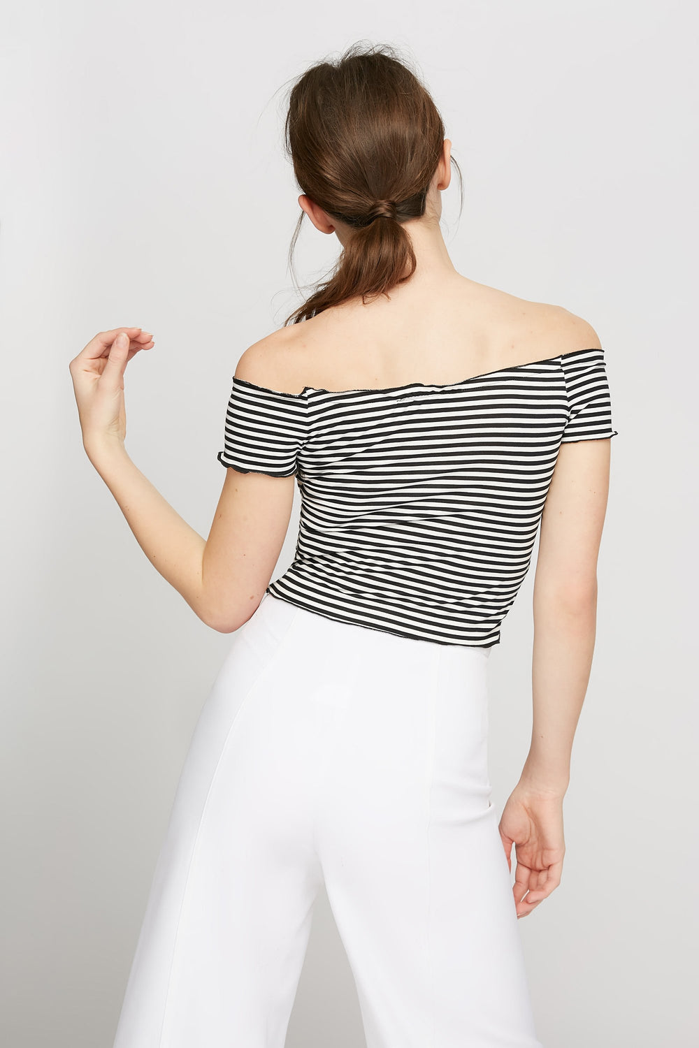 Women Ruffle Off The Shoulder Printed Cropped Blouse Black with White