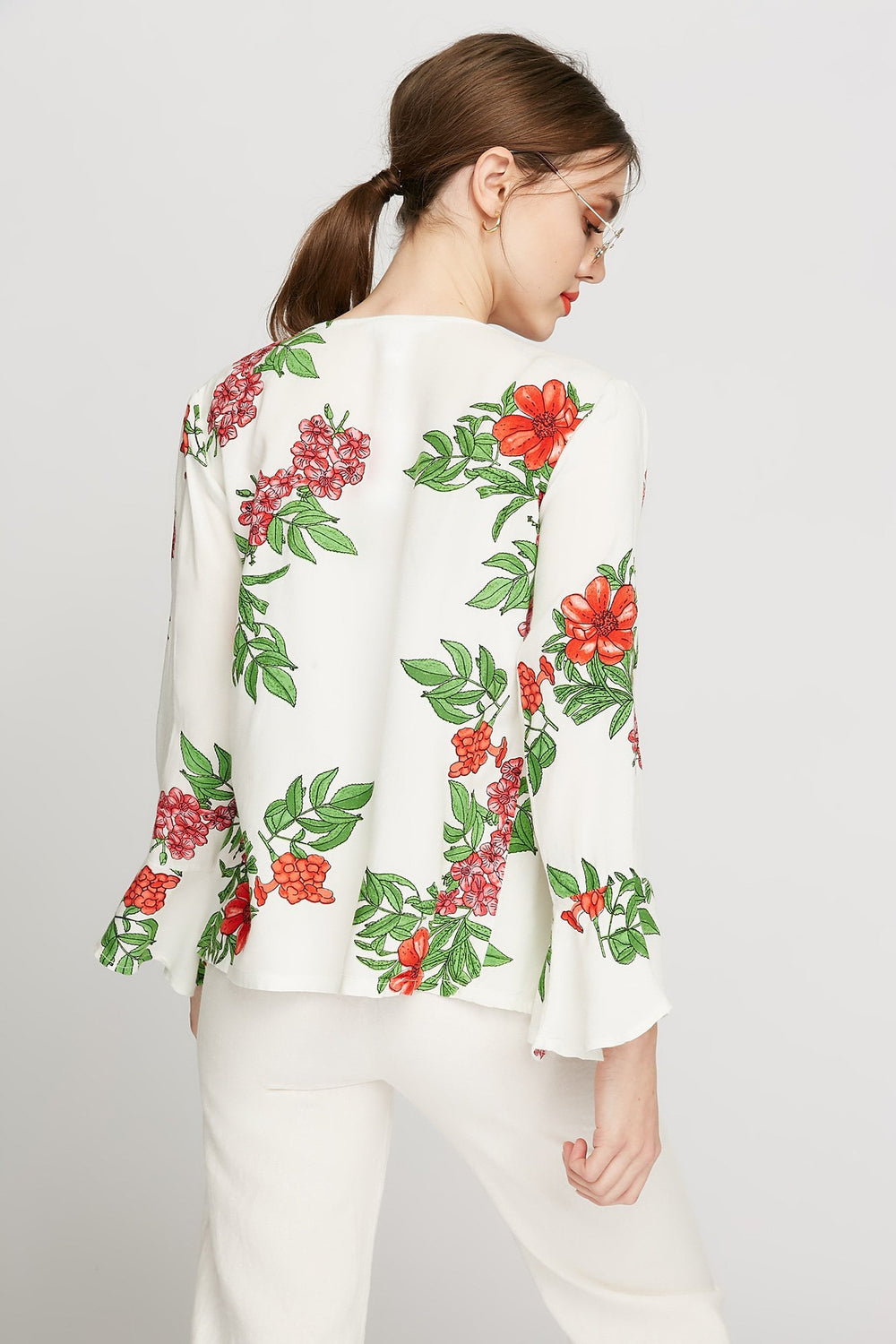 Women Cardigan-kimono ouvert fleuri à manches évasées Blanc