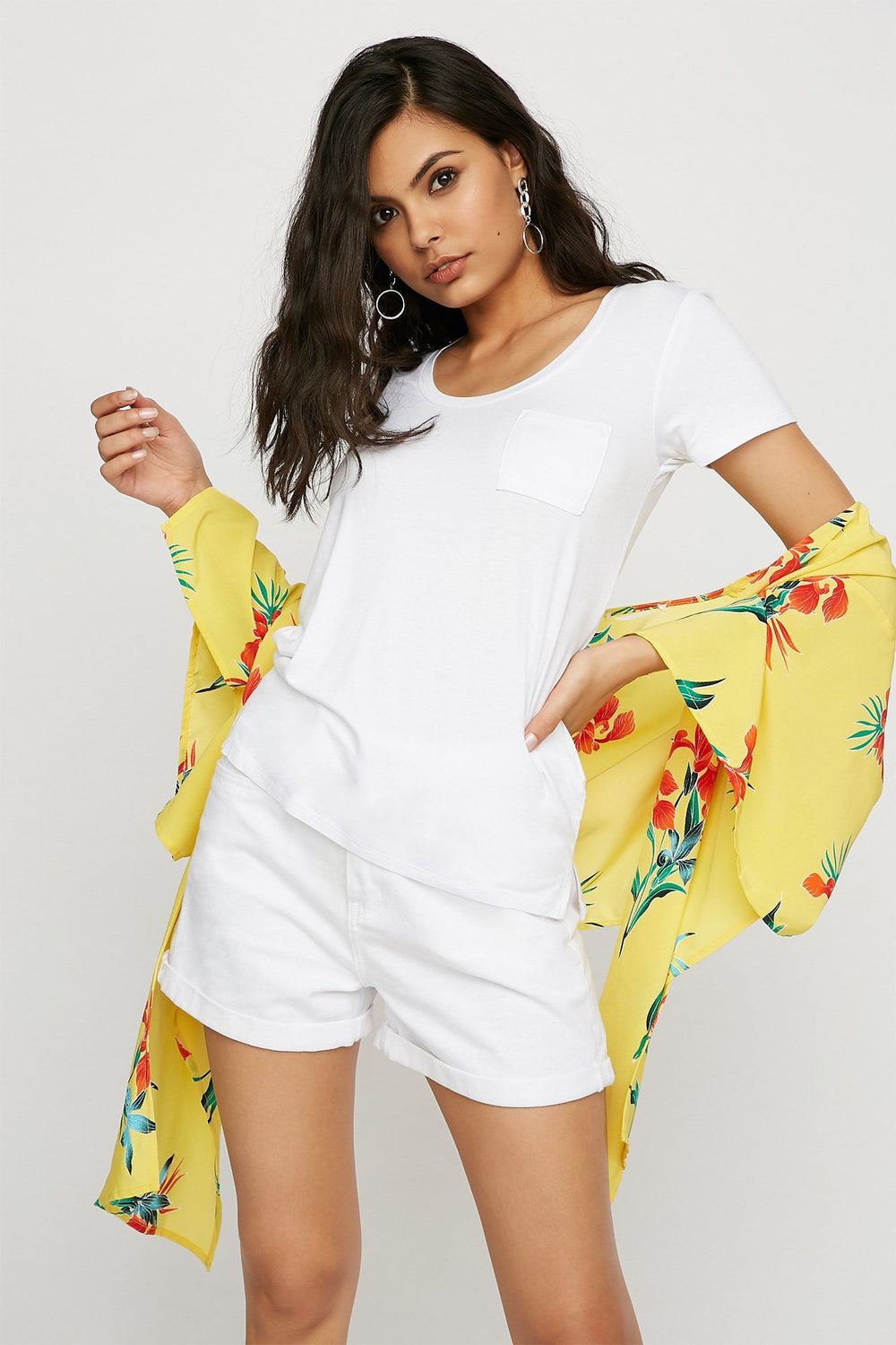 Women T-shirt de base coloré doux avec poche et encolure arrondie Blanc