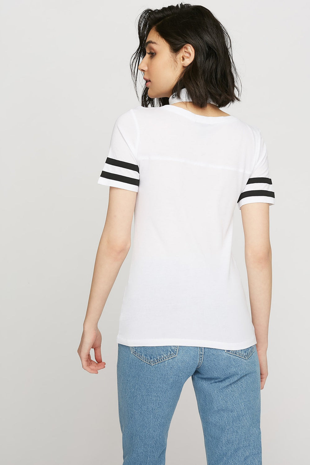 women T-shirt rayé de style universitaire à encolure en V Blanc