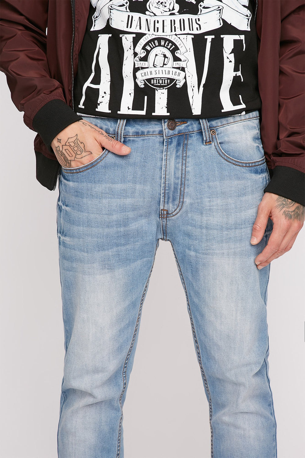 Men Le jean le plus étroit délavé moyen Bleu denim pâle