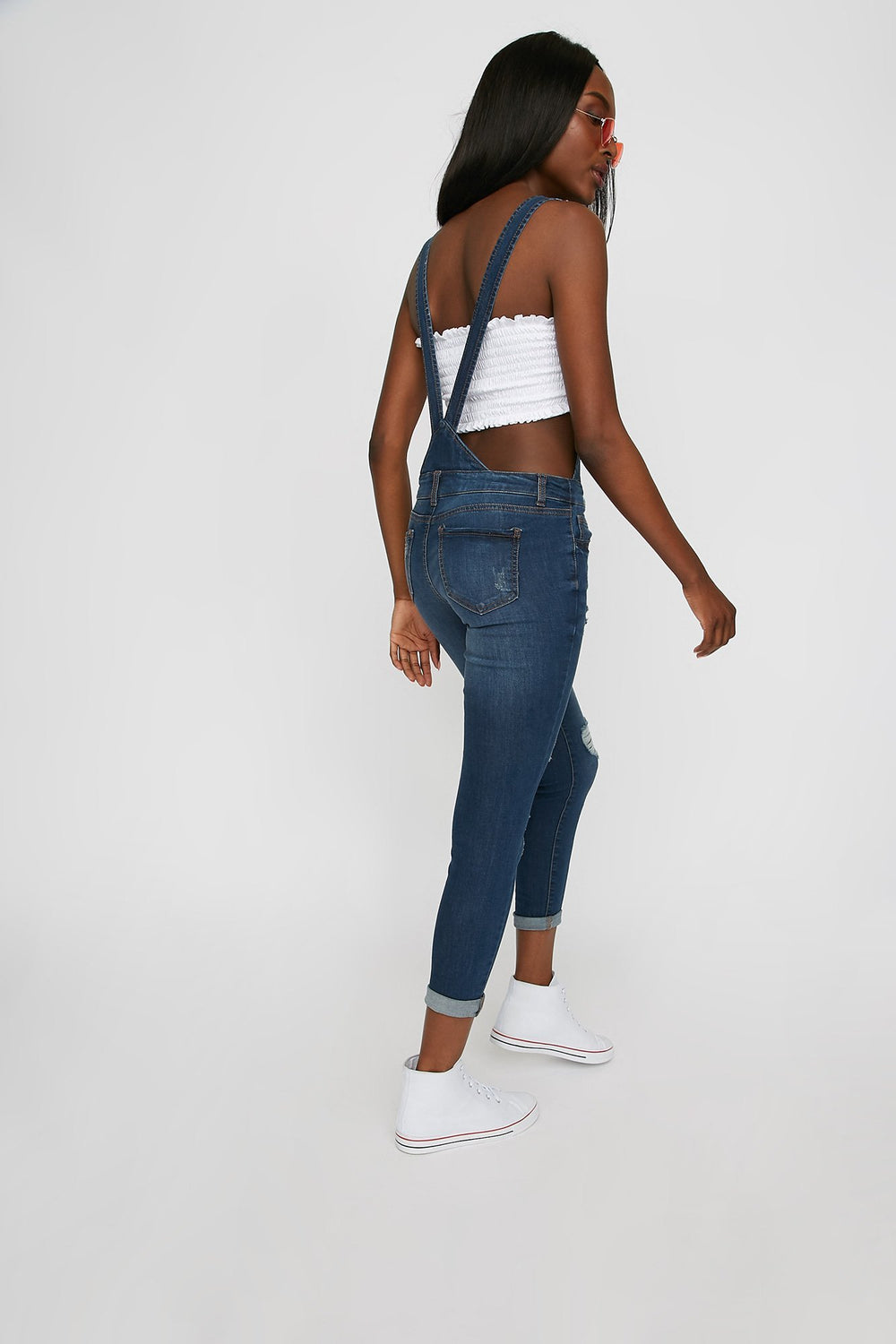 Women Salopette étroite d'aspect usé avec revers roulés Bleu denim