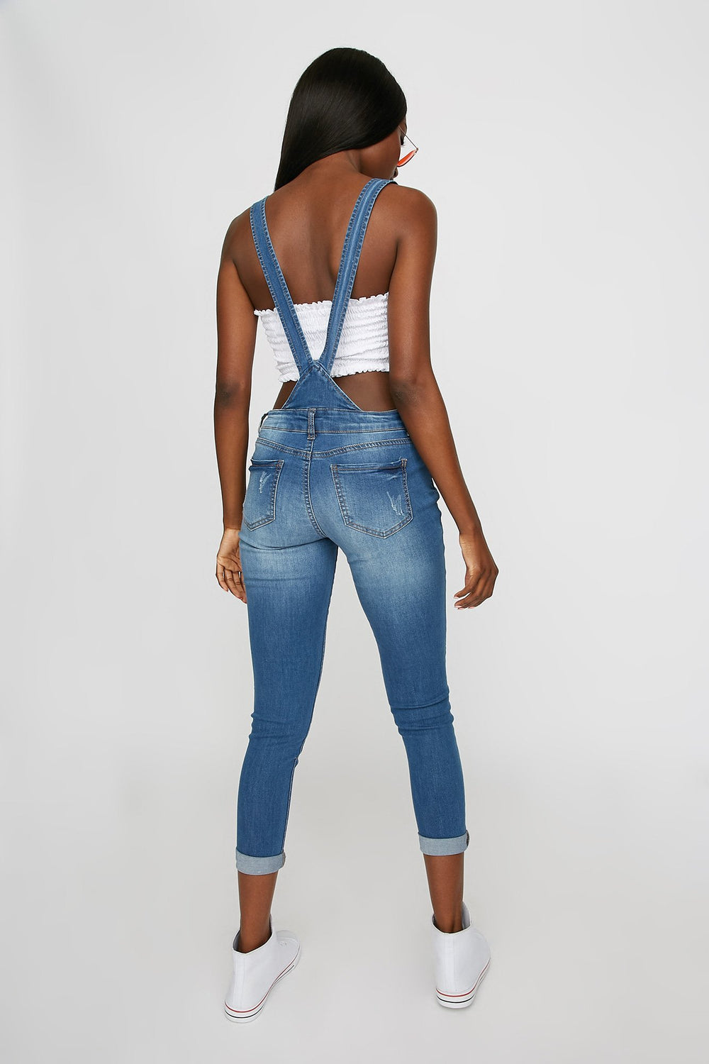 Women Salopette étroite d'aspect usé avec revers roulés Bleu moyen