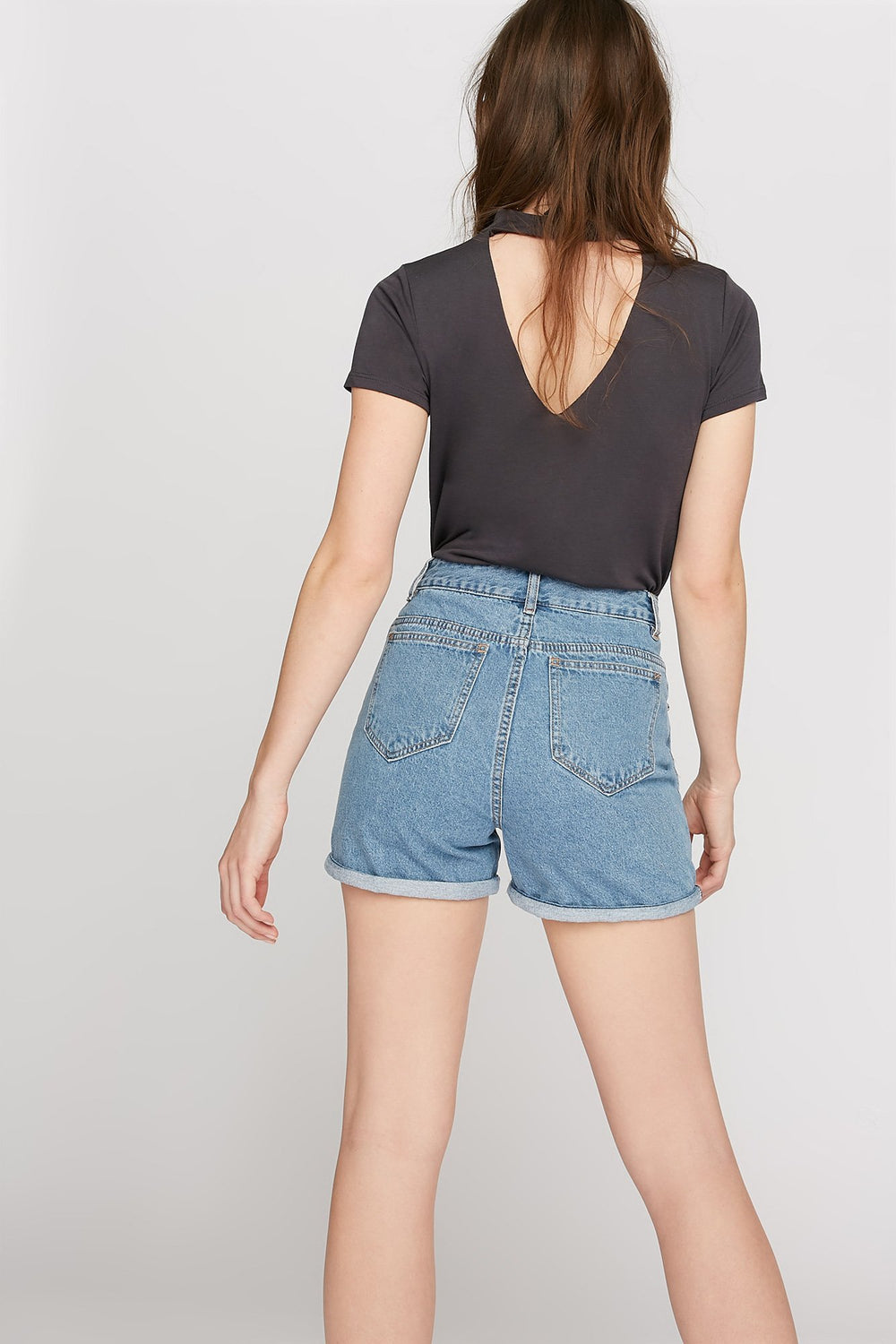 Women Short de style « Mom » à taille haute et revers roulés Bleu moyen