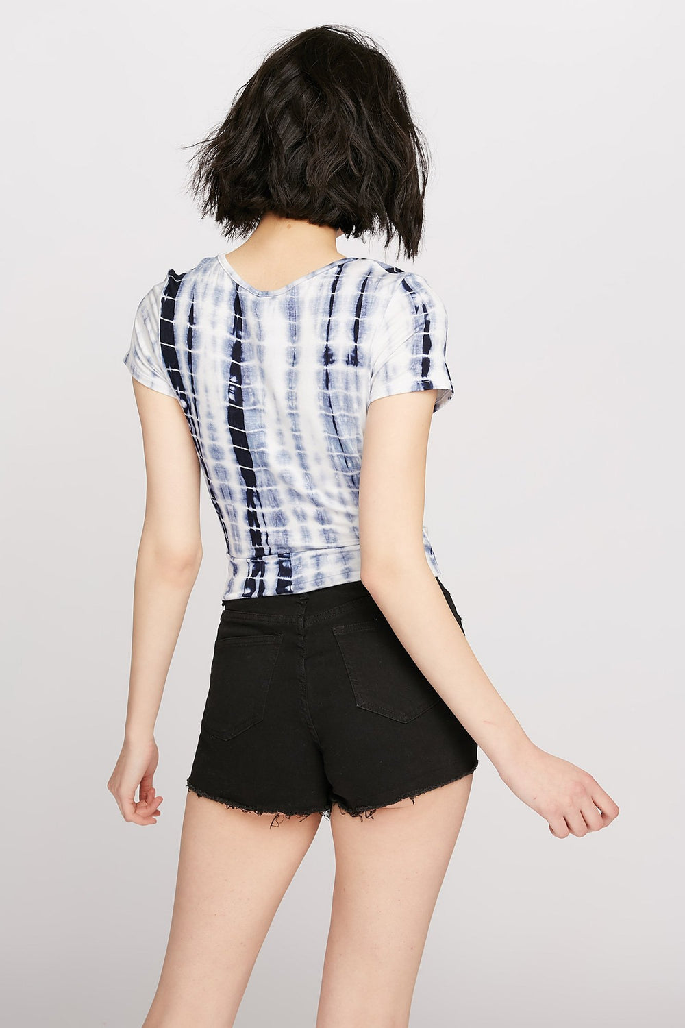 Women T-shirt court noué devant teint par espacements à imprimé Blessed Bleu roi
