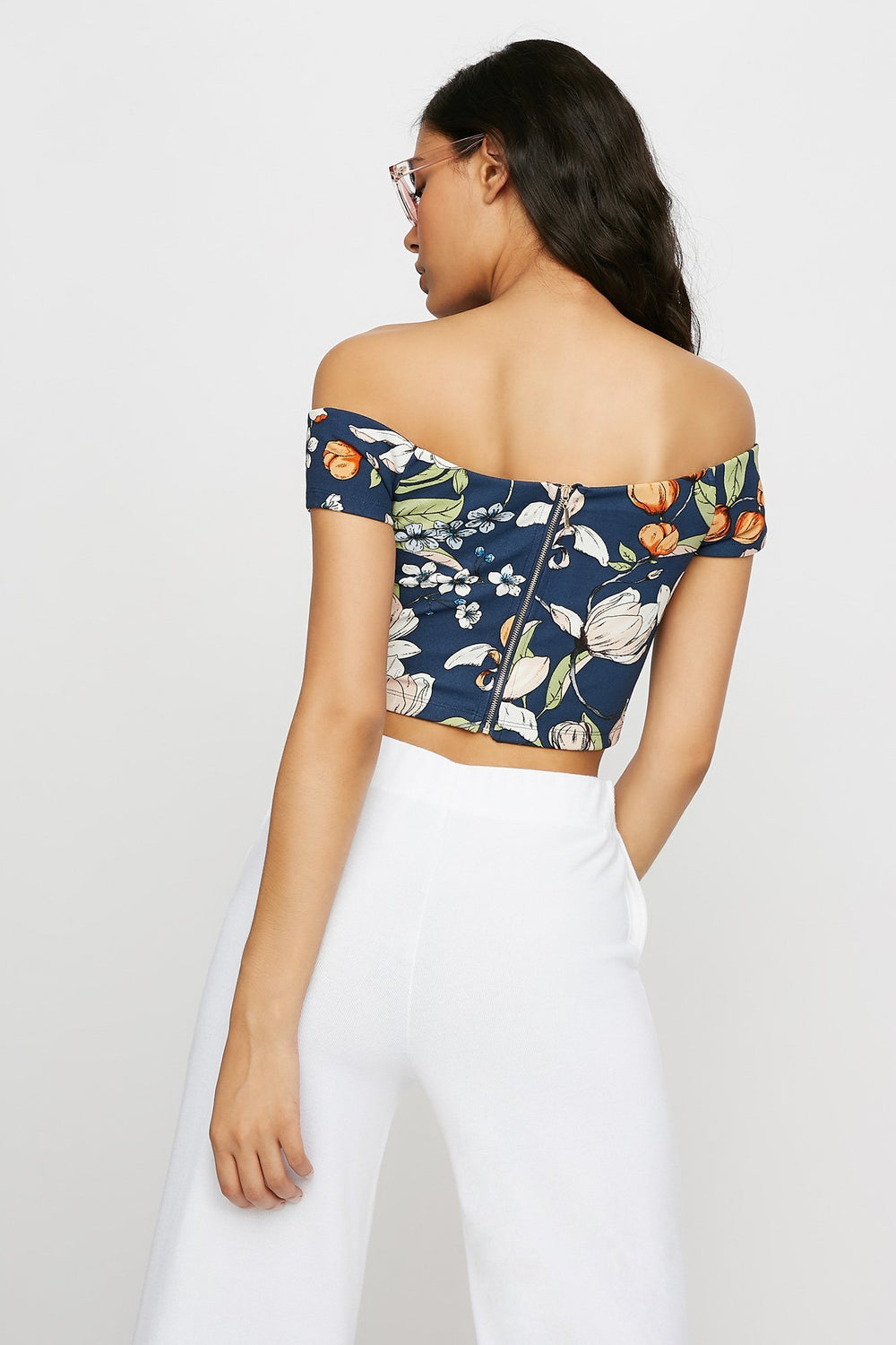 Women Blouse courte en crêpe fleurie à épaules dénudées Bleu