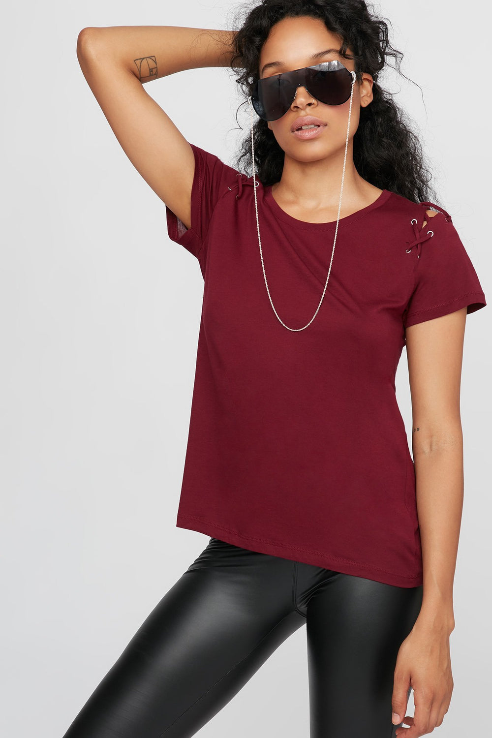 Women Caged Shoulder T-Shirt Burgundy