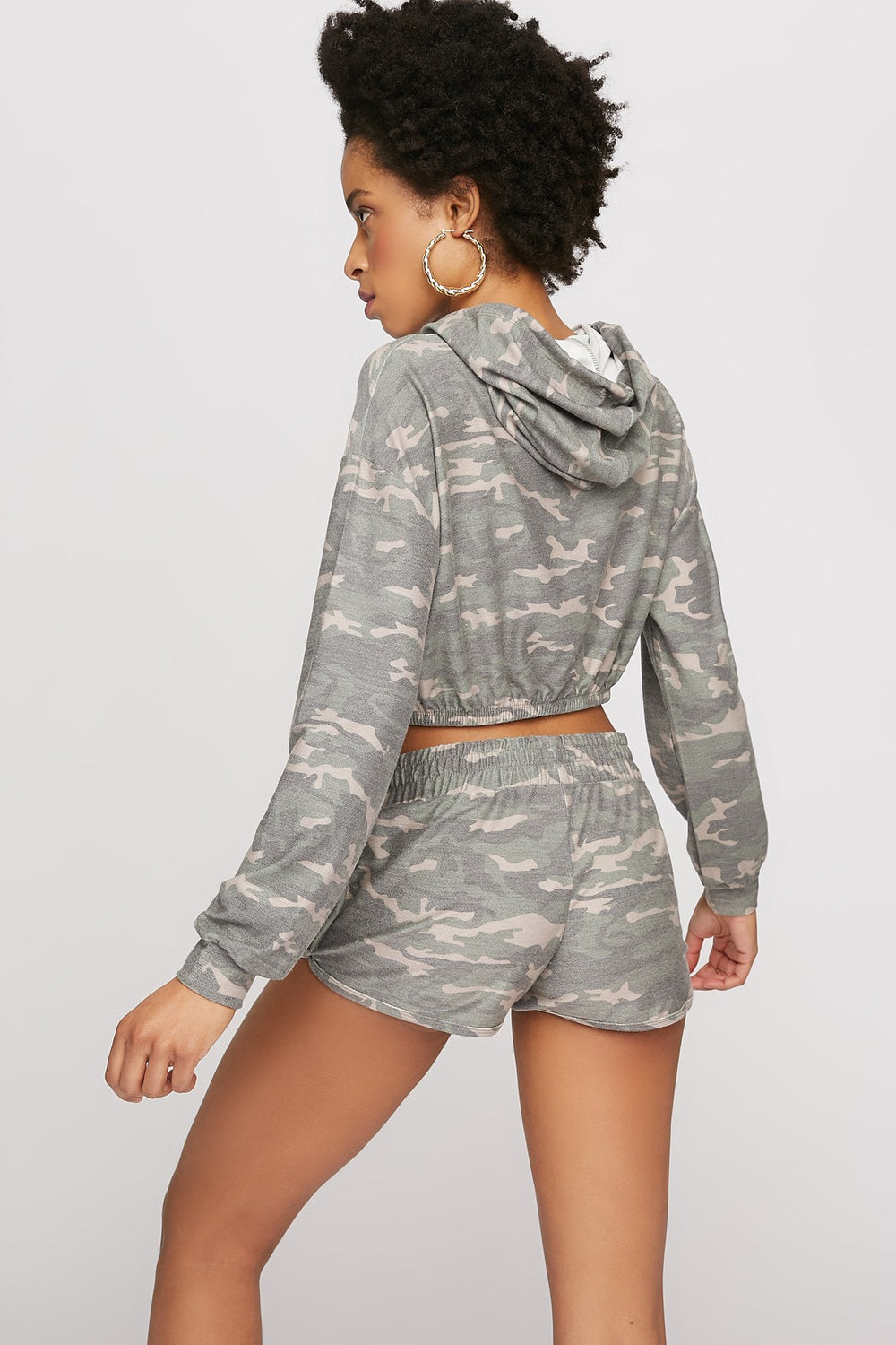 Women Dolphin Hem Drawstring Short Camouflage