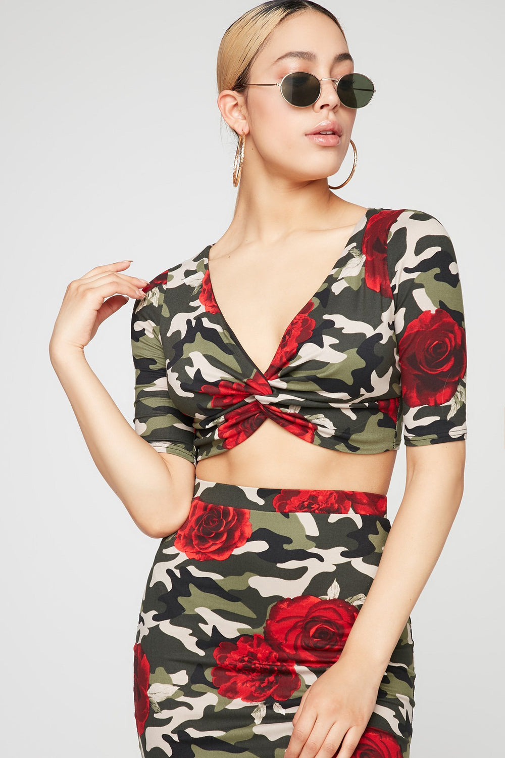 Women Blouse courte nouée devant avec motif camouflage Camouflé