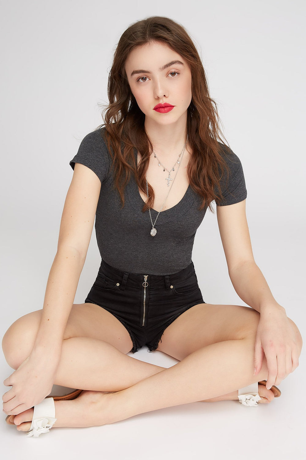 Women Basic V-Neck T-Shirt Charcoal