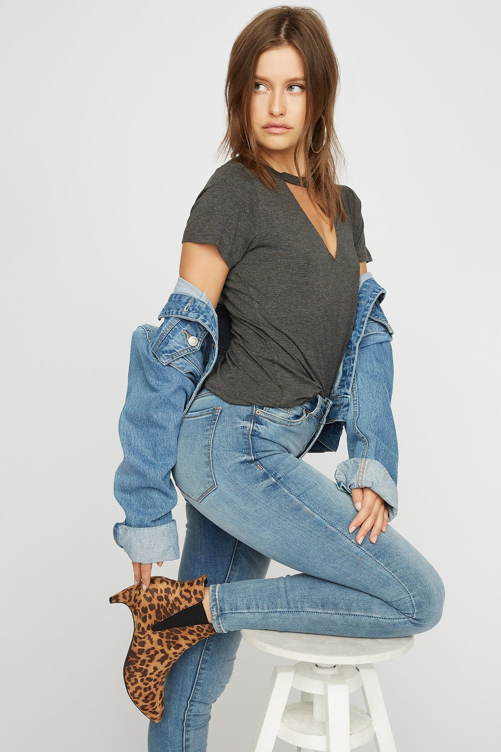 Women V-Neck Choker T-Shirt Charcoal