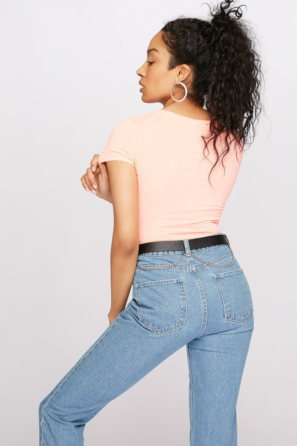 Women T-shirt de base teint par espacements à encolure en V Corail
