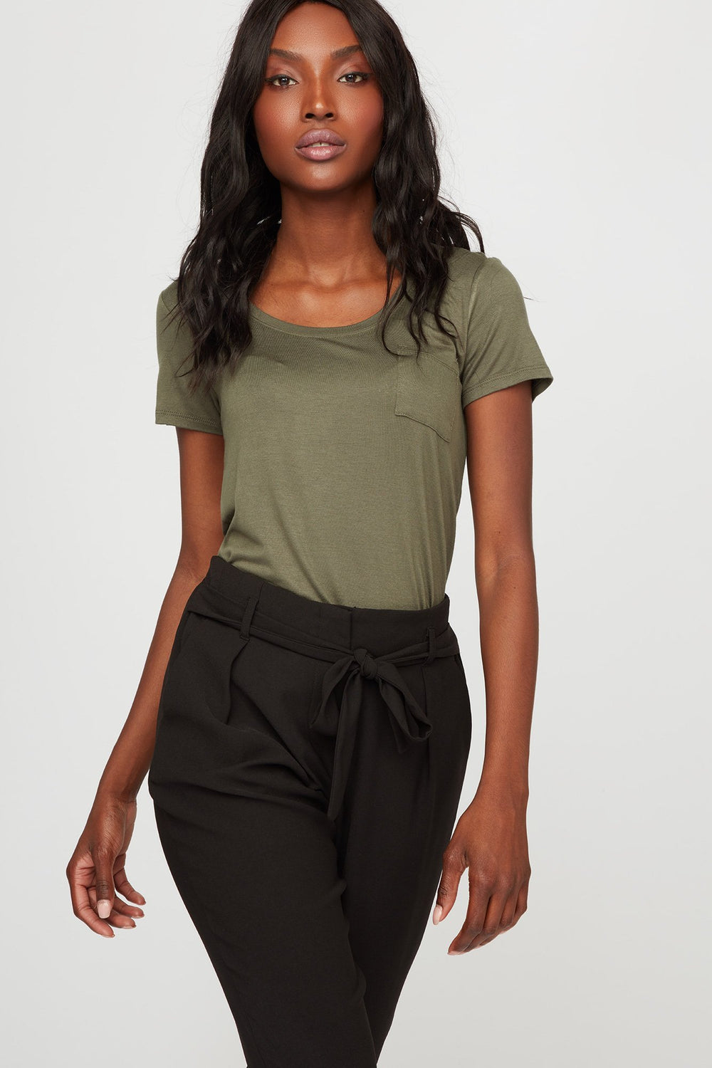 Women Scoop Neck Soft Basic Pocket Coloured T-Shirt Dark Green