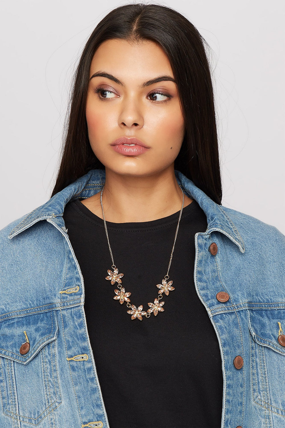 Women Collier fleuri avec fleurs en grosses pierres du Rhin Gold