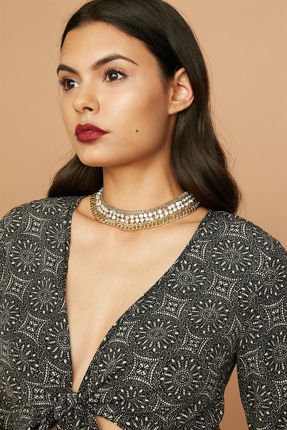Women Collier ras du cou avec pierres du Rhin Gold
