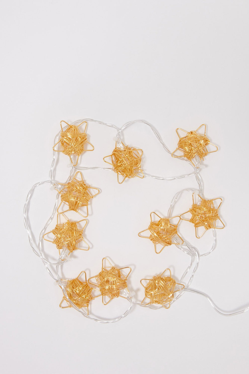 Women Wire Star String Lights Gold