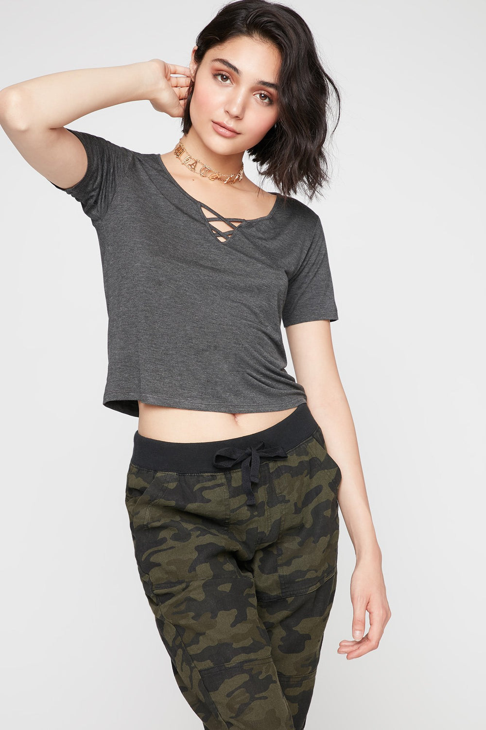 Women T-shirt léger à motif de cage à l'encolure Gris Noir