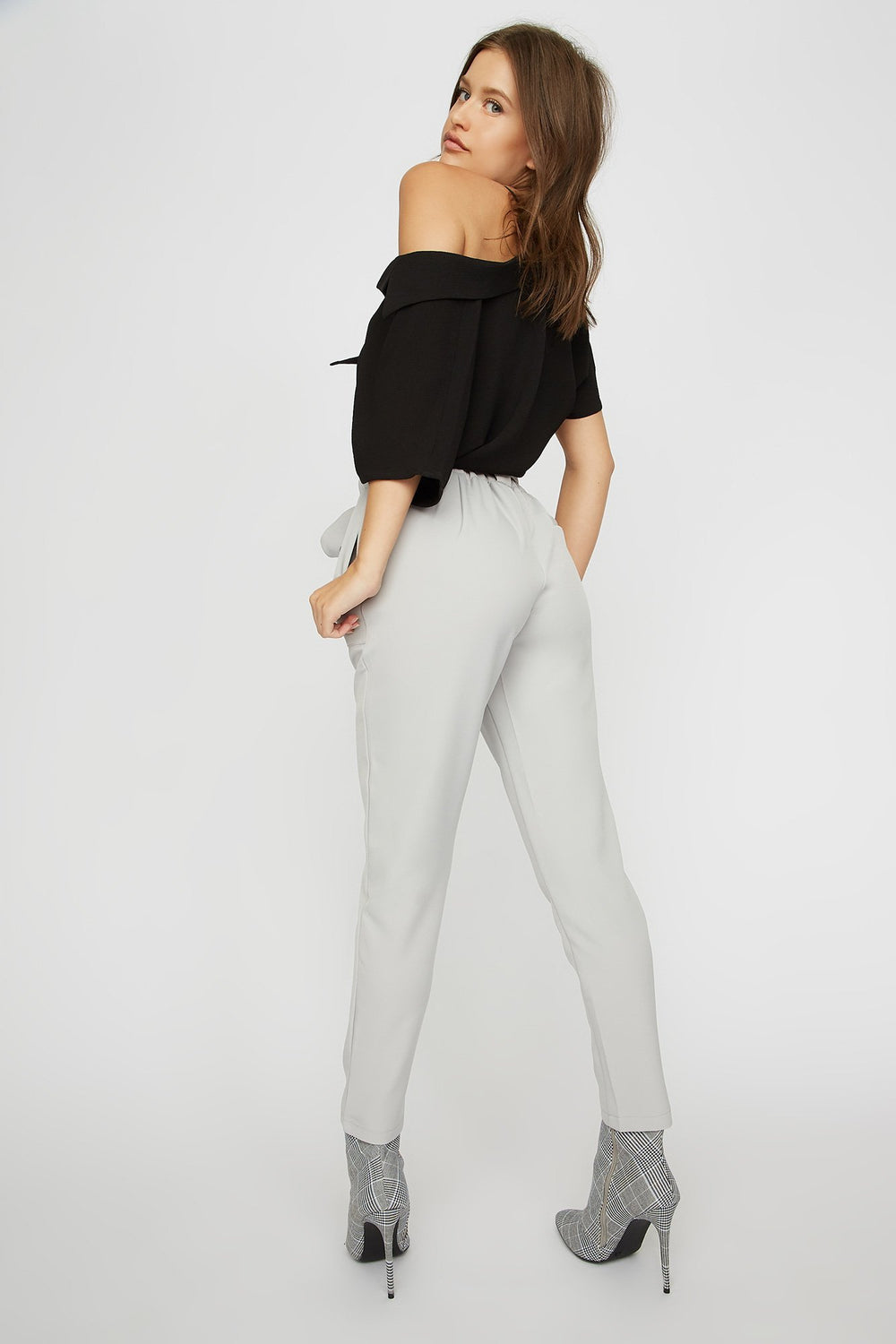Women Pantalon à taille haute roulée avec attache Gris