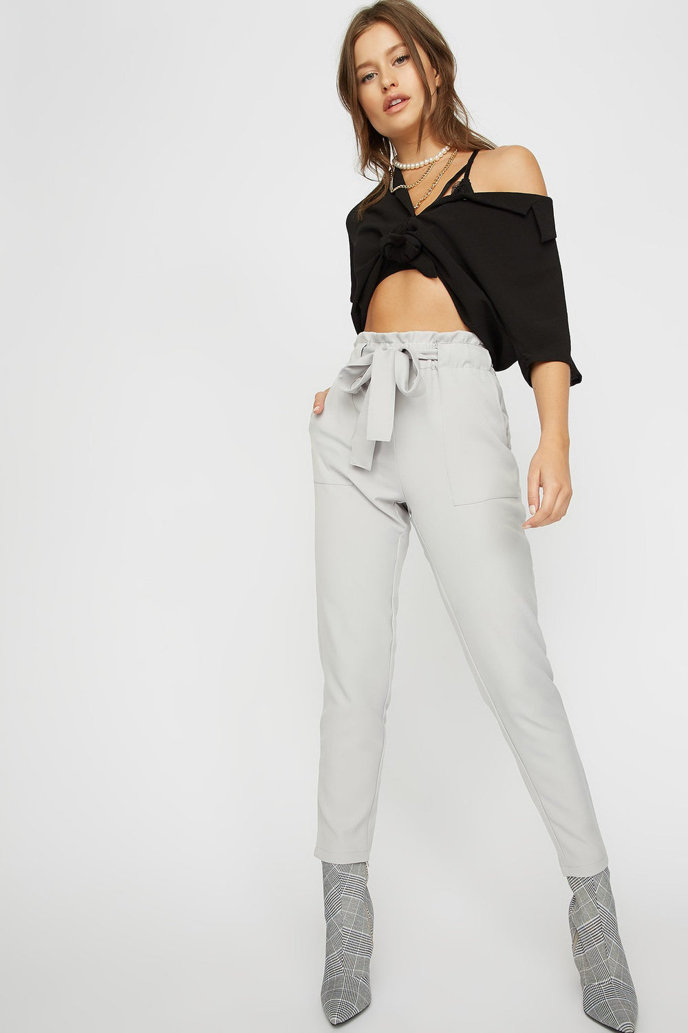 Women Pantalon à taille haute roulée avec attache Gris