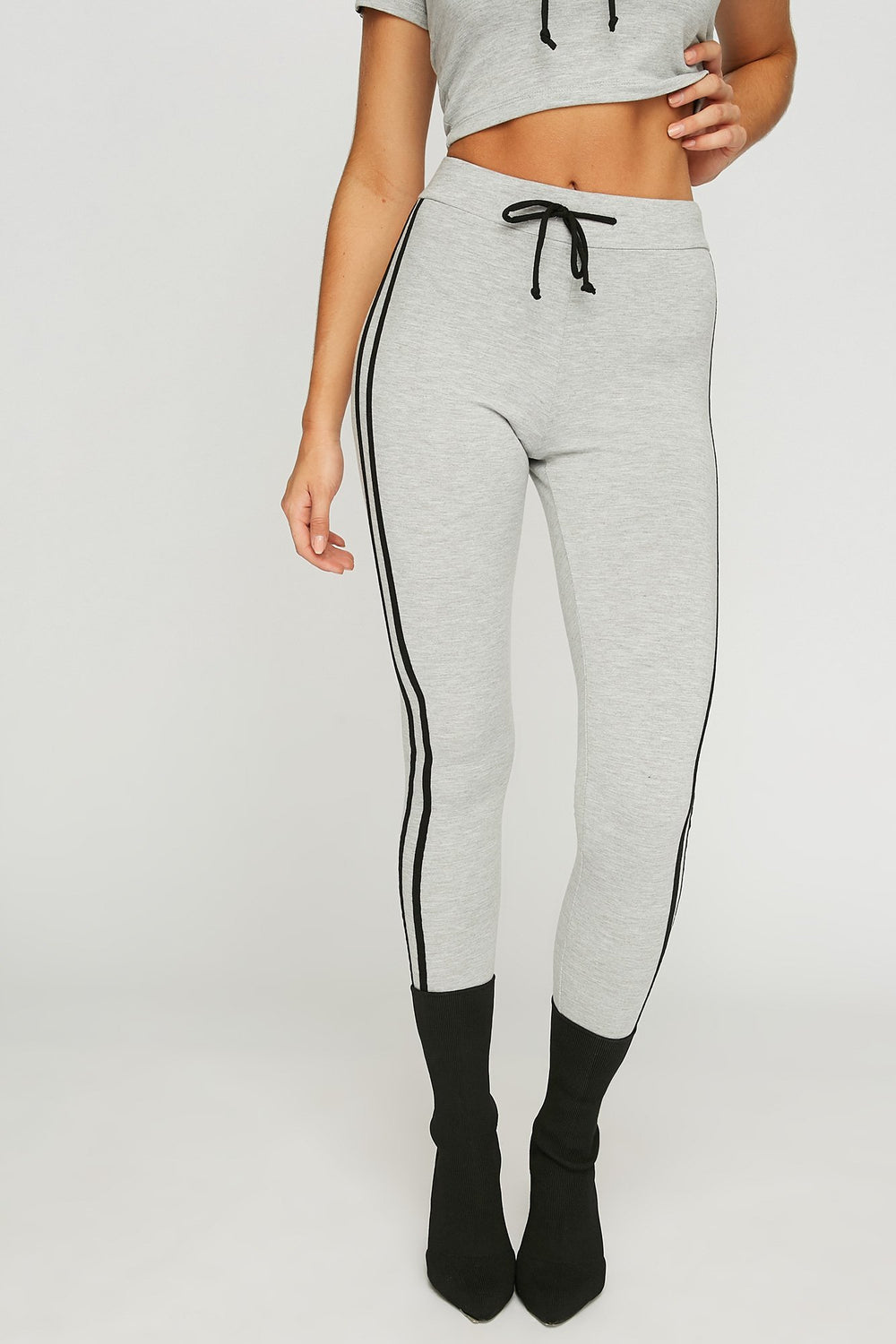 Women Pantalon rayé de style universitaire à taille coulissante Gris