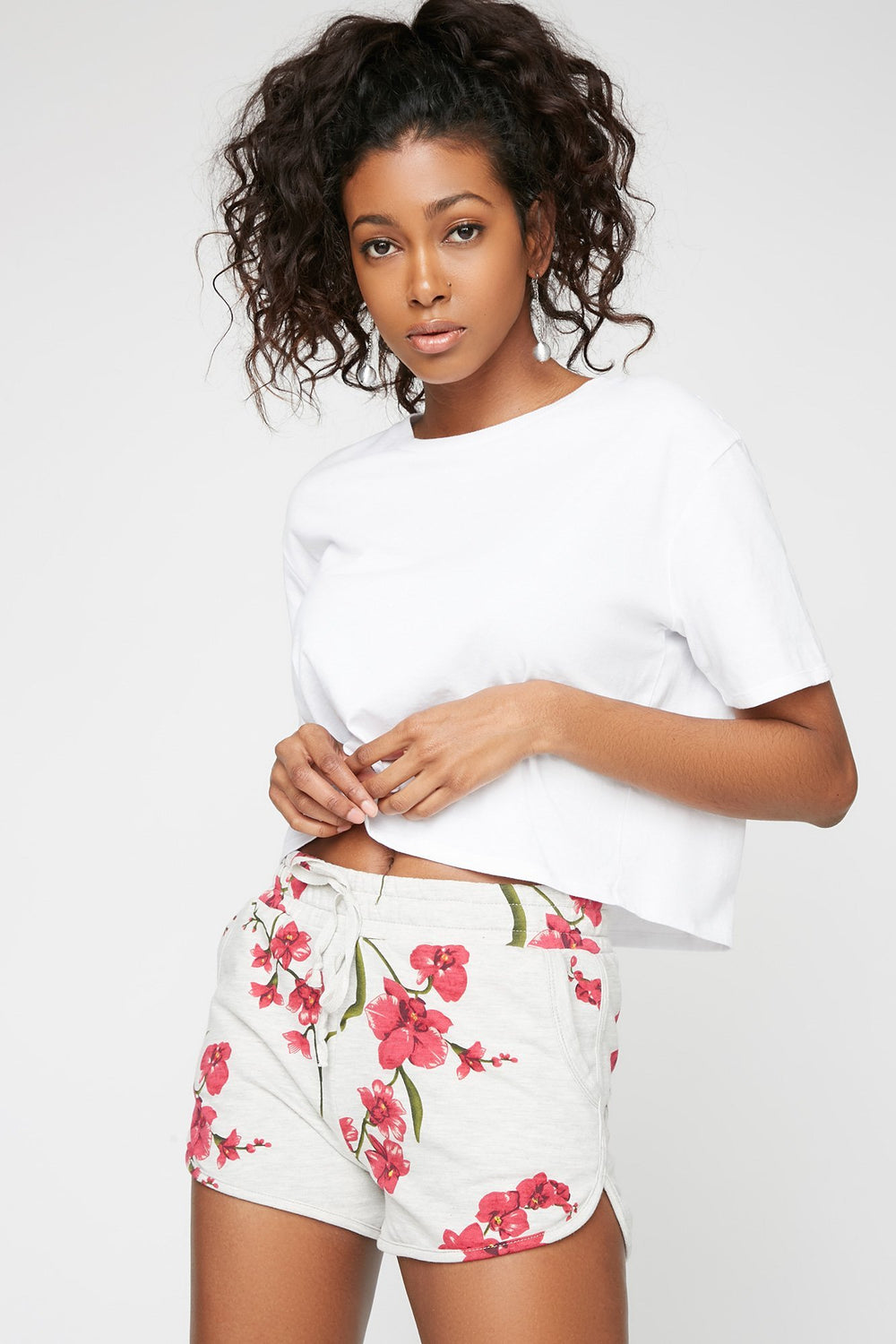 Women Short en molleton fleuri à taille coulissante Gris