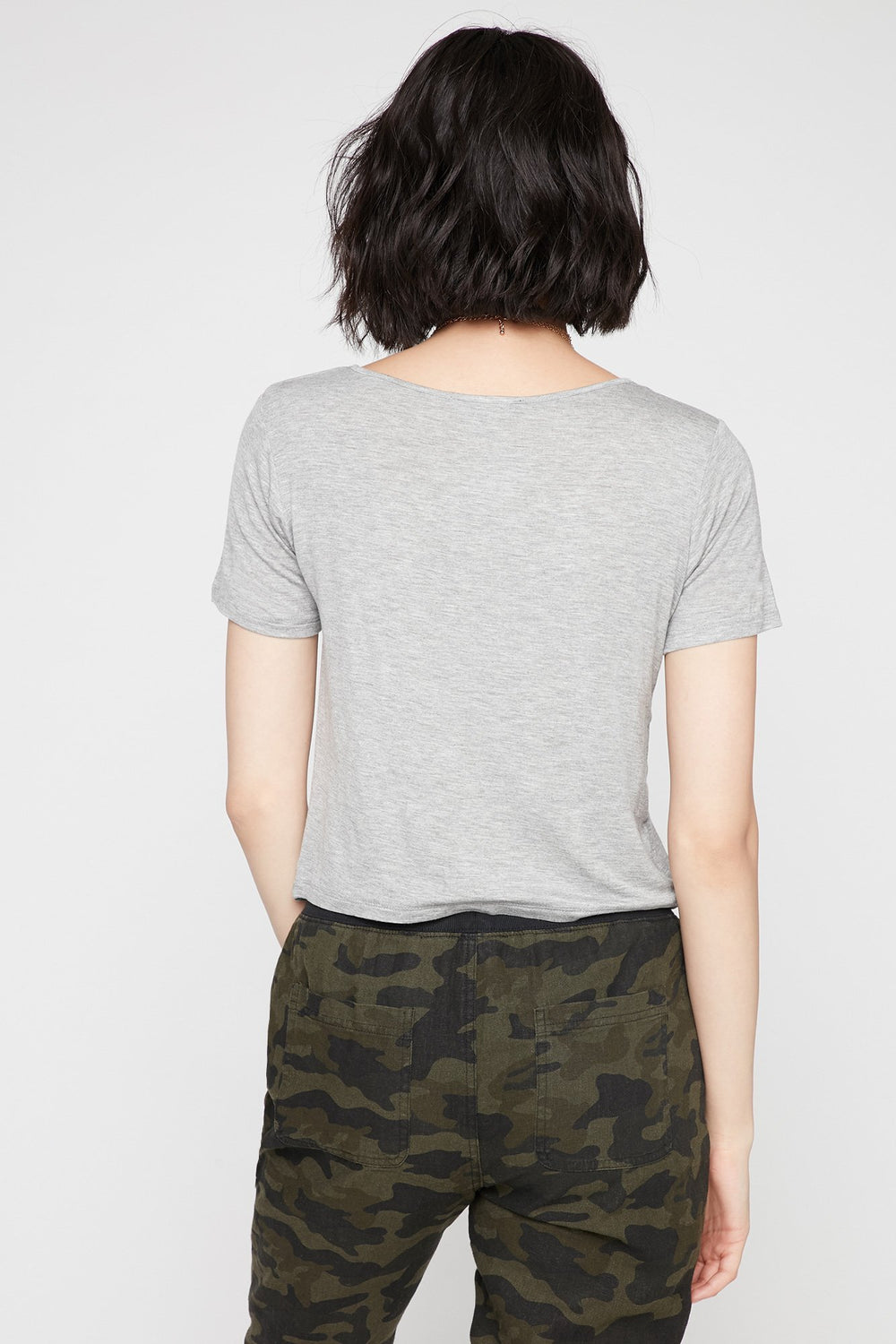 Women T-shirt léger à motif de cage à l'encolure Gris