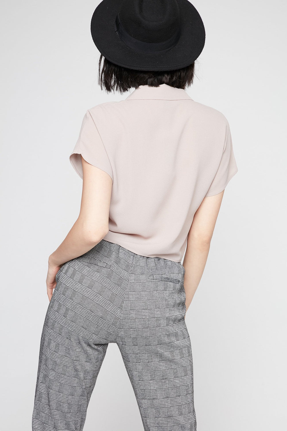 Women Blouse courte boutonnée nouée devant Havane