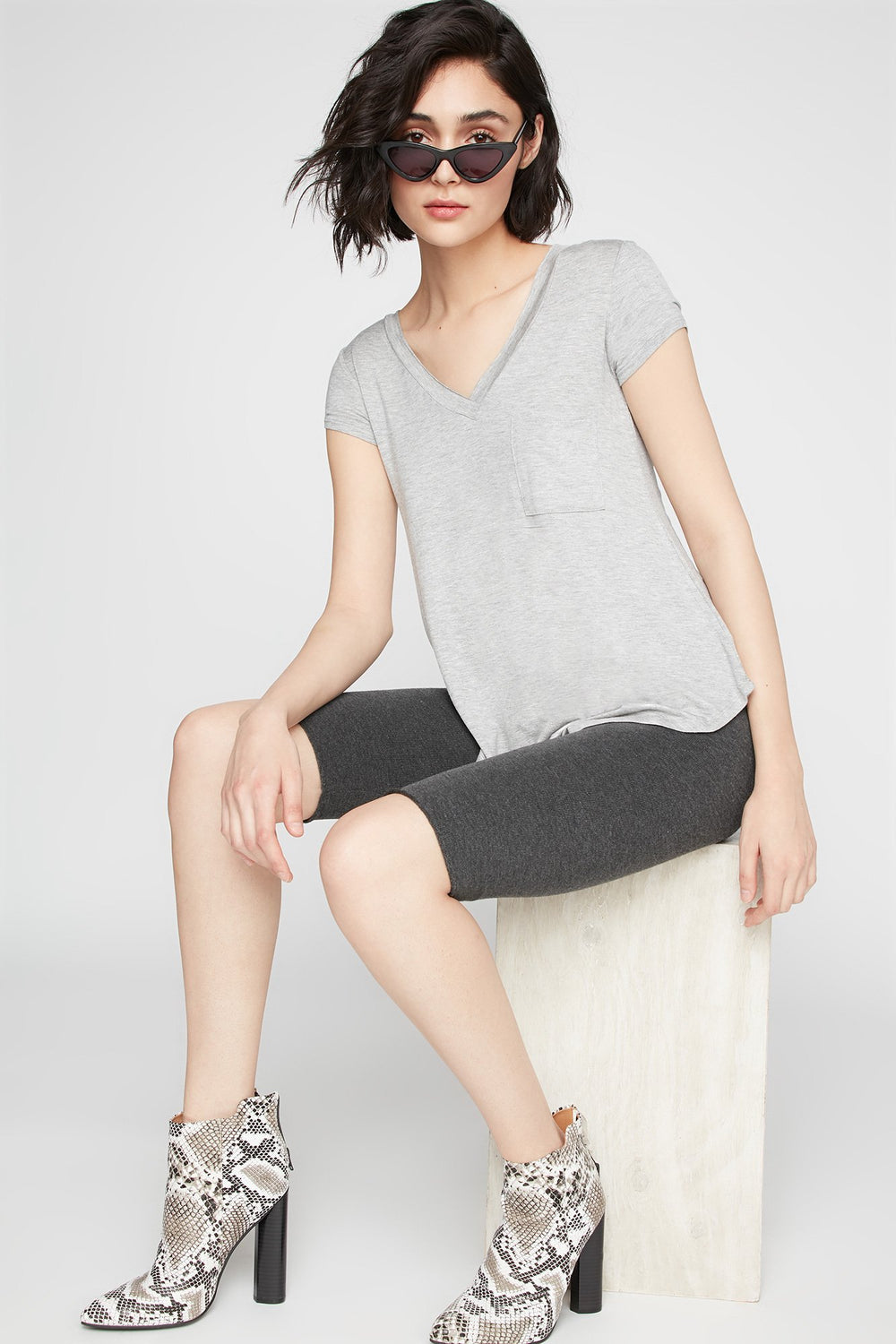 Women Pocket V-Neck T-Shirt Heather Grey
