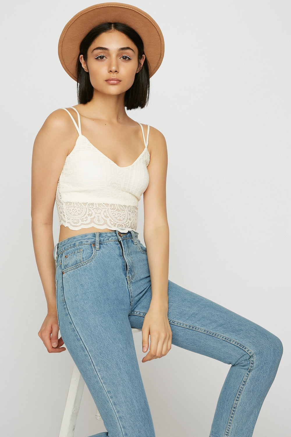 Women Camisole côtelée ornée de dentelle avec encolure en V Ivoire