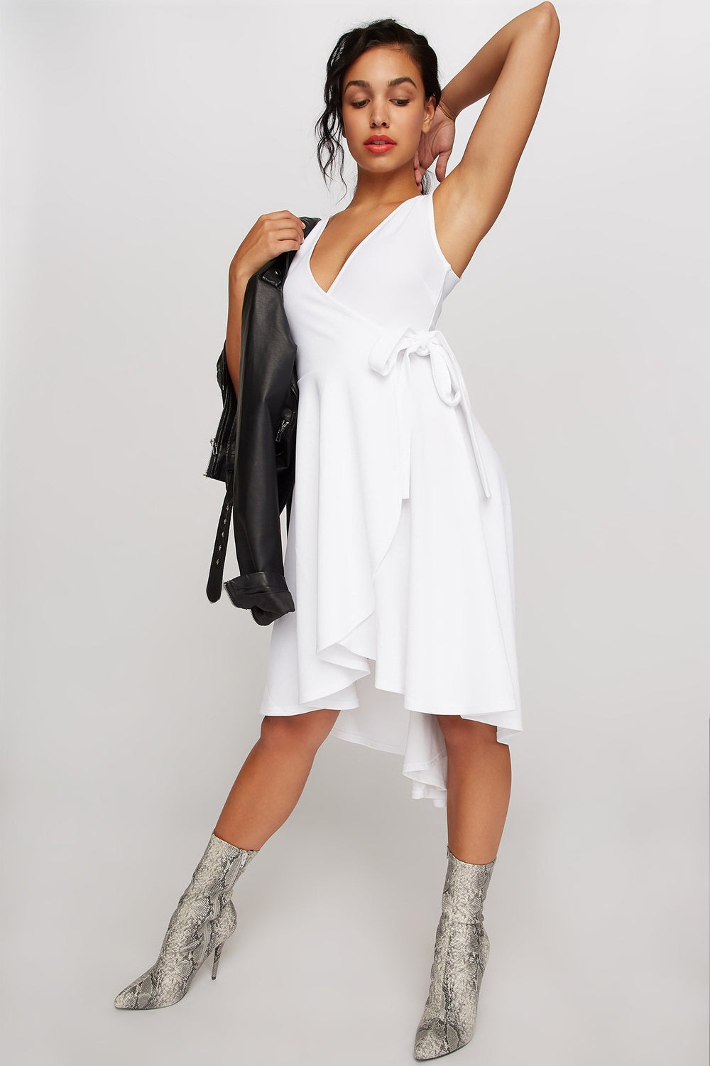 Women Robe cache-cur asymétrique volantée avec attache Ivoire