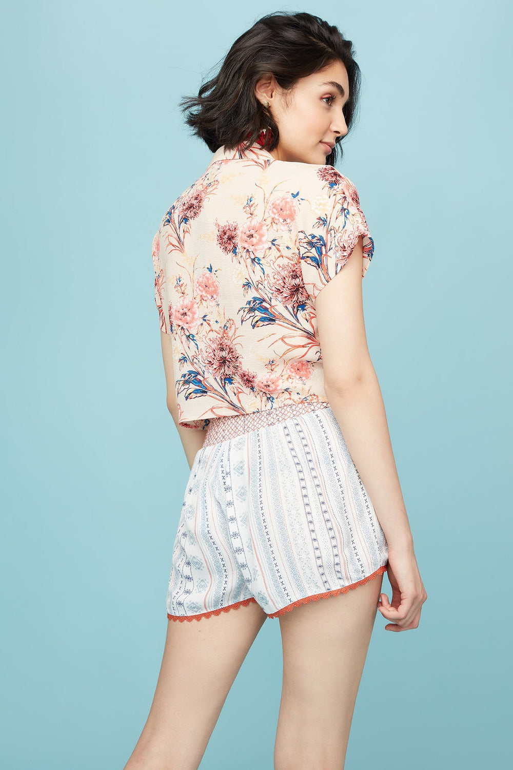 Women High-Rise Ruffle Tribal Crochet Trim Short Ivory