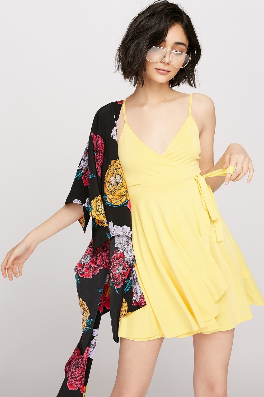 Women Minirobe cache-cur à encolure en V Jaune