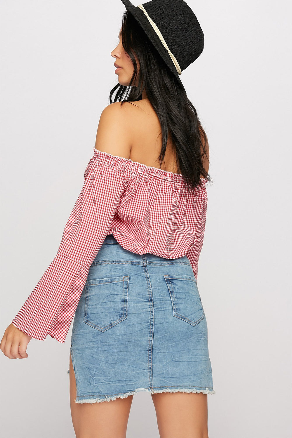 Women Frayed Hem Side Slit Denim Mini Skirt Light Denim Blue