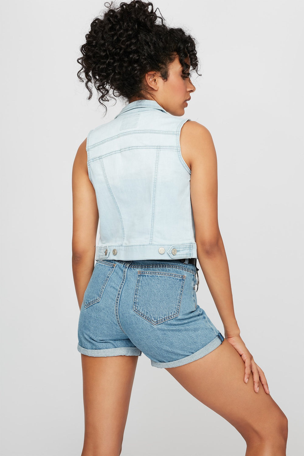 Women Cropped Classic Denim Vest Light Denim Blue
