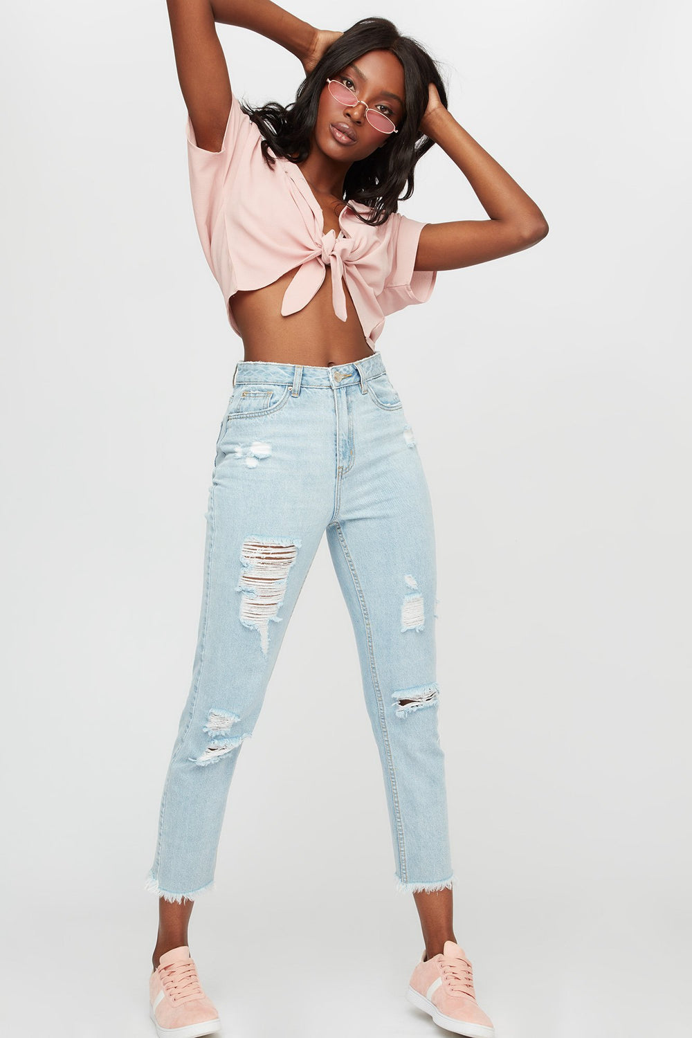 Women Distressed Frayed Hem Ultra High-Rise Mom Jean Light Denim Blue