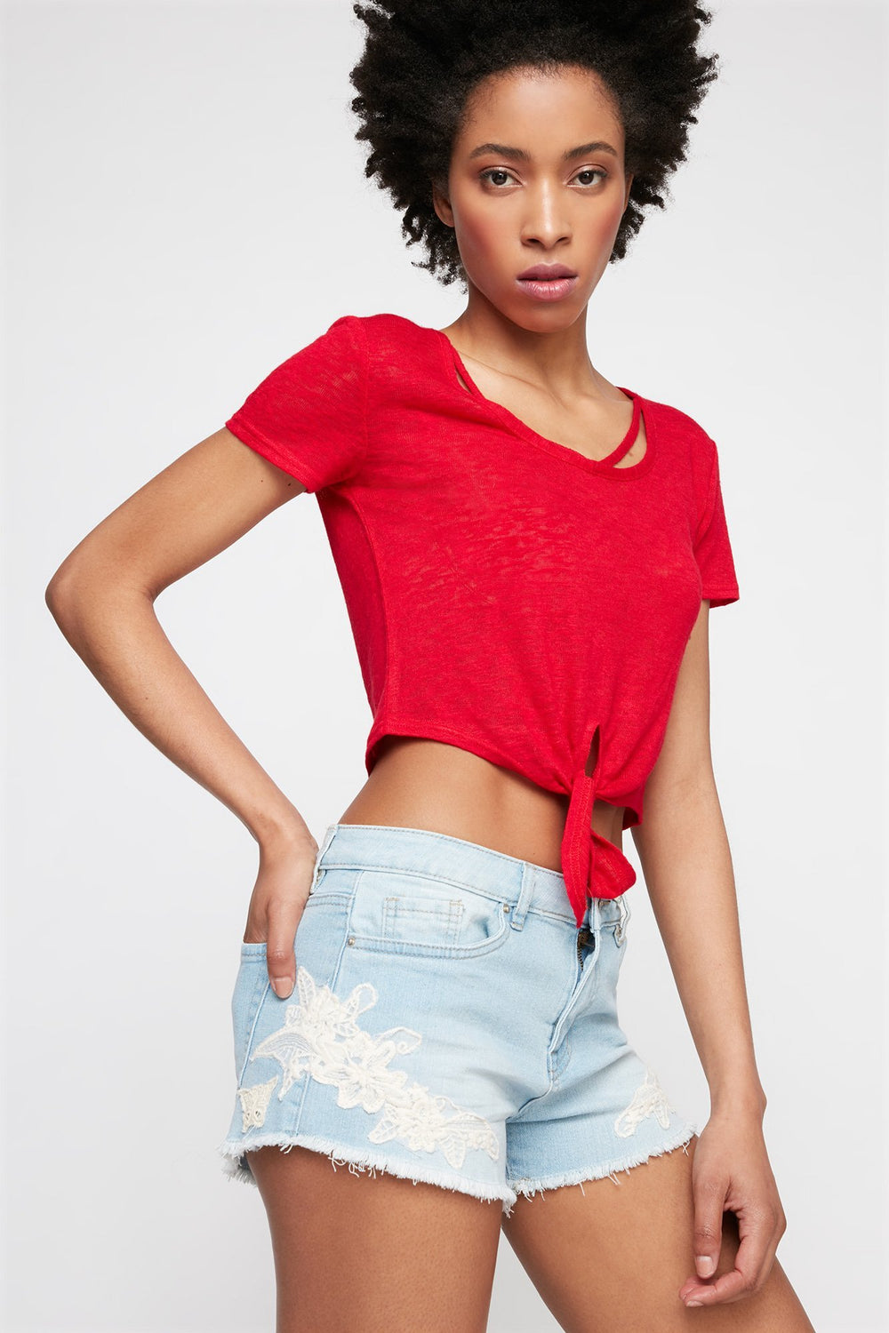 Women Light Wash High-Rise Crochet Frayed Hem Denim Short Light Denim Blue
