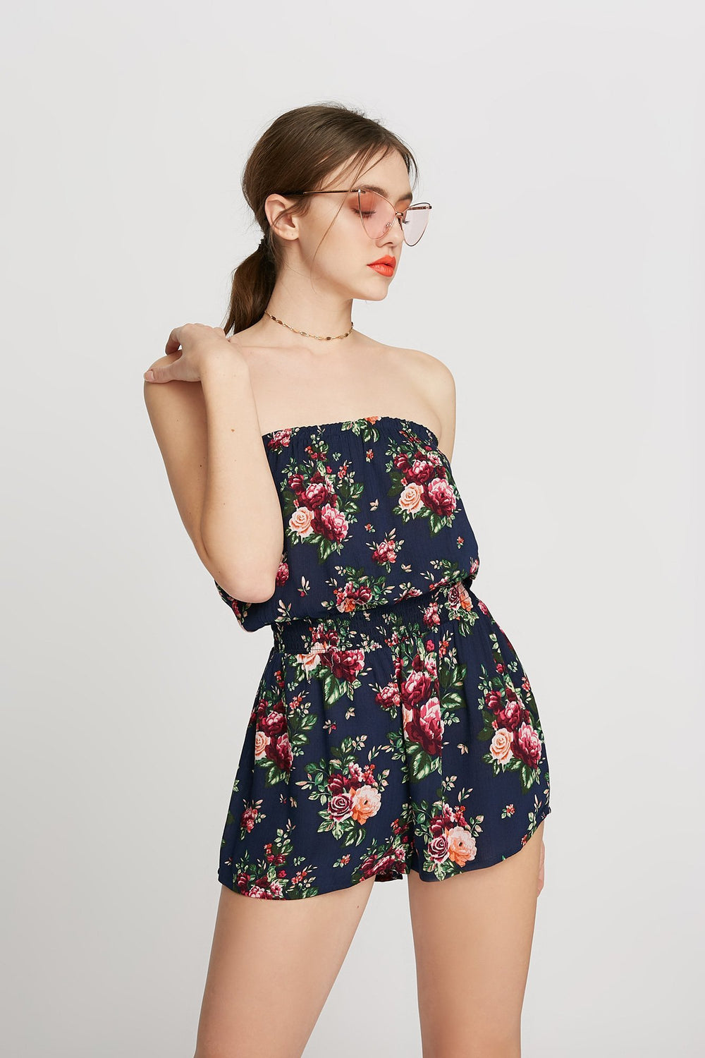 Women Combi-short fleuri sans bretelles avec taille smockée Marine