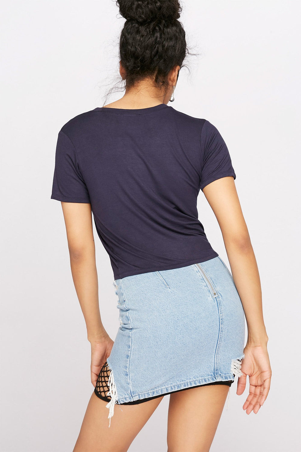 Women T-shirt de base avec poche et encolure dégagée Marine