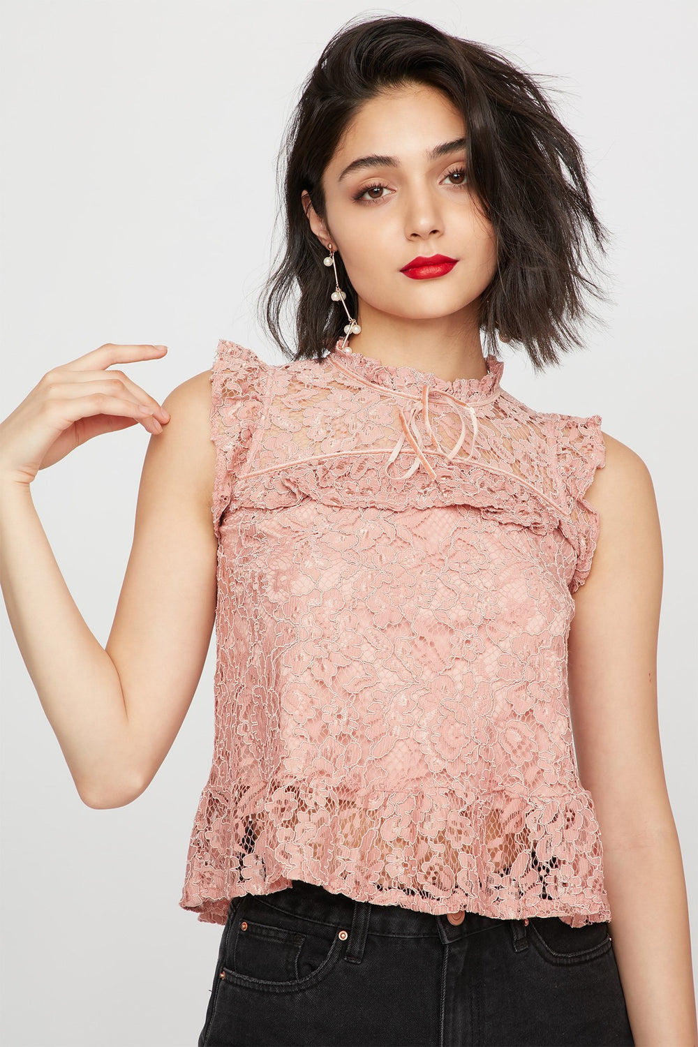 Women Blouse sans manches en dentelle volantée Mauve