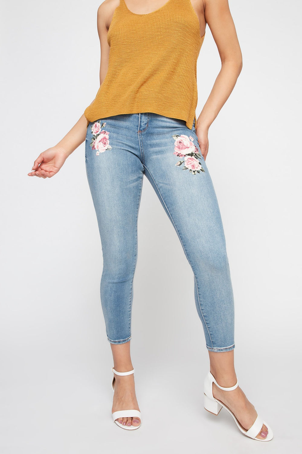 Women High-Rise Floral Printed Cropped Jean Medium Blue