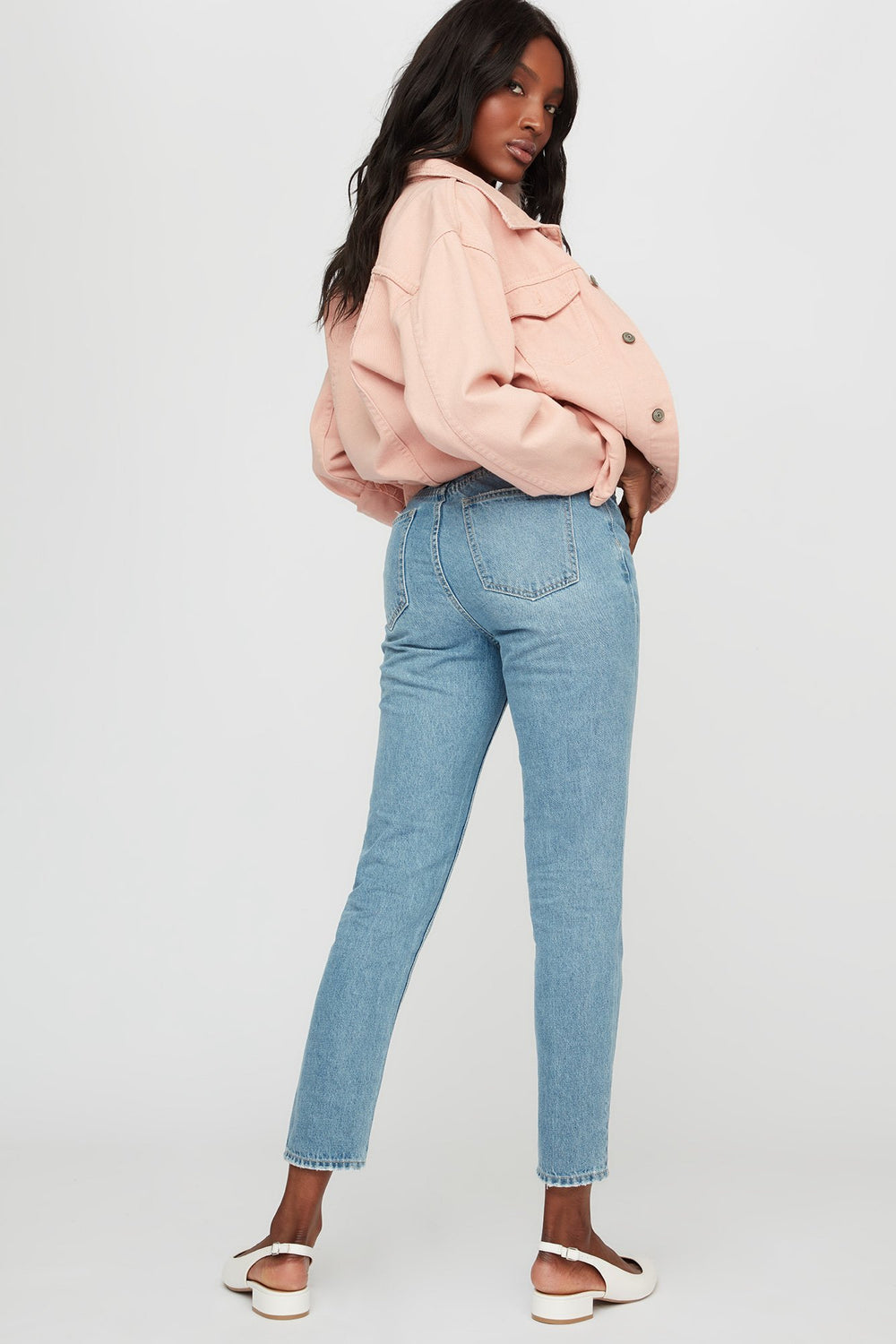 Women Light Wash Ultra High-Rise Mom Jean Medium Blue